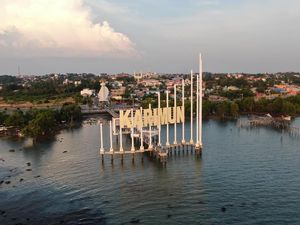 Senangnya Warga Pulau Buru Bisa Nikmati Listrik 24 Jam