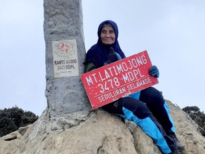Cerita Nenek dari Pekalongan, Usia 66 Tahun Hobi Naik Gunung