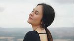 Foto: Wulan Guritno nan Cantik di Geopark Ciletuh