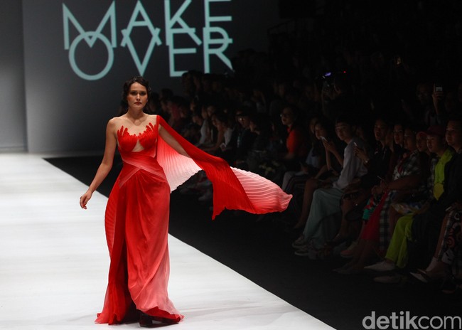 Albert Yanuar merilis koleksi terbarunya dengan mengambil tema Vare Voluceres di Jakarta Fashion Week 2020, Senayan City, Jakarta, Kamis [24/10/2019]. Foto: Rifkianto Nugroho/detikcom