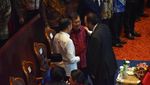 Momen Pelukan Erat Jokowi-Surya Paloh