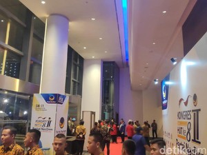 Hadiri HUT ke-8 NasDem, Megawati Disambut Surya Paloh
