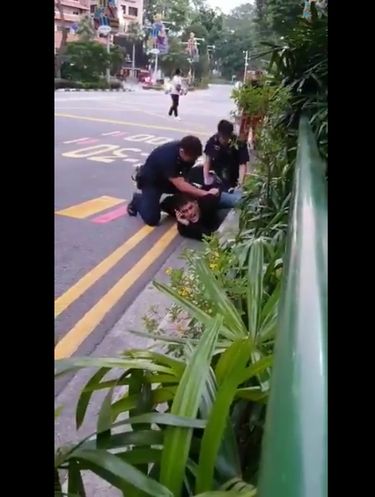 Viral Video Penyanyi Mabuk Ditangkap Polisi, Telepon Ayahnya Minta Tolong