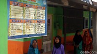 Namun kini, usai PLN berhasil mengalirkan listrik selama 24 jam di kawasan tersebut, kegiatan belajar dan mengajar di sekolah itu menjadi lebih optimal.
