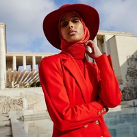 Saat berbicara kepada V Magazine, Rawdah mengatakan keberadaannya di industri fashon bukanlah sesuatu yang mudah. Saya sangat ingin (fashion) menjadi tempat di mana saya bisa saja menjadi diriku sendiri dan semua orang akan menerima saya, katanya. Saya sangat sedih dan menyadari bahwa, ini adalah tempat lain di mana saya masih harus berjuang untuk menjadi diriku dan untuk dapat bebas dalam berpakaian yang aku suka, tambahnya. Foto: instagram @rawdis