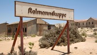 Hampir tiap sudut Kolmanskop ditemukan berlian. Pada tahun 1912, Kolmanskop resmi menjadi kota tambang berlian yang besar. Tiap tahun, Kolmanskop berhasil menghasilkan satu juta karat atau sekitar 11,7 persen dari total produksi berlian dunia (iStock)