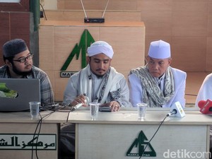 Menantu Tunjukkan Bukti Cekal HRS yang Dikeluarkan Otoritas Saudi