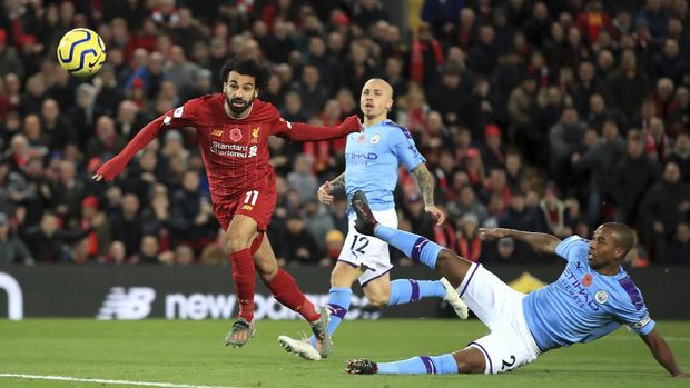 Mohamed Salah mencetak satu dari tiga gol Liverpool ke gawang Man City. (