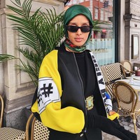 Kiprah Rawdah Mohamed sebagai model sudah mendunia. Dia telah tampil sebagai model untuk Arab Vogue dan V Magazine. Foto: instagram @rawdis