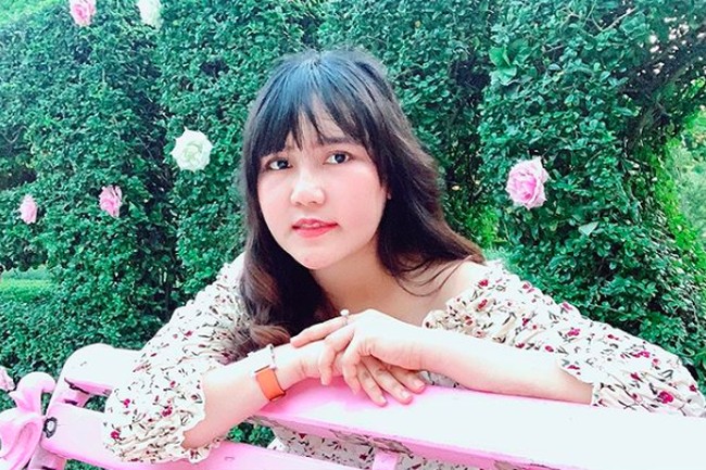 Di 2018, Via Vallen mengakui bahwa dia melakukan botox dan suntik penghancur lemak. Bisa jadi, Via juga melakukan prosedur kecantikan tersebut. Seperti dikutip Healthline,  American Academy of Dermatology  mengungkapkan bahwa botox dan filler memicu efek samping seperti kemerahan, bengkak hingga memar. Efek tersebut akan hilang dalam tujuh hingga 14 hari. Foto: Instagram @viavallen