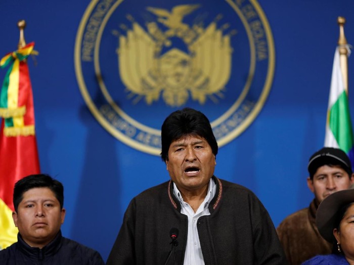 Bolivias President Evo Morales addresses the media at the presidential hangar in the Bolivian Air Force terminal in El Alto, Bolivia, November 10, 2019. REUTERS/Carlos Garcia Rawlins
