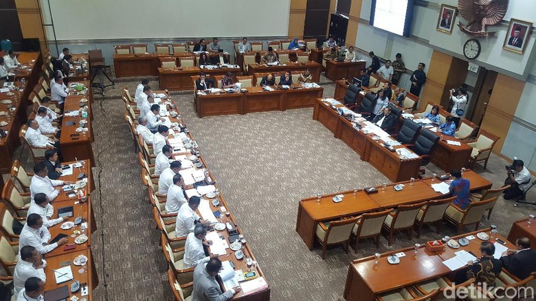 Raker dengan Kepala BNPT, Anggota DPR Soroti Penggunaan Anggaran Raker dengan Kepala BNPT, Anggota DPR Soroti Penggunaan Anggaran
