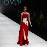 Albert Yanuar merilis koleksi terbarunya dengan mengambil tema Vare Voluceres di Jakarta Fashion Week 2020, Senayan City, Jakarta, Kamis [24/10/2019]. Foto: Rifkianto Nugroho/detikcom