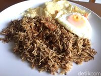 Pikul: Santai Sore Ditemani Citron Latte dan Nasi Goreng Kebuli