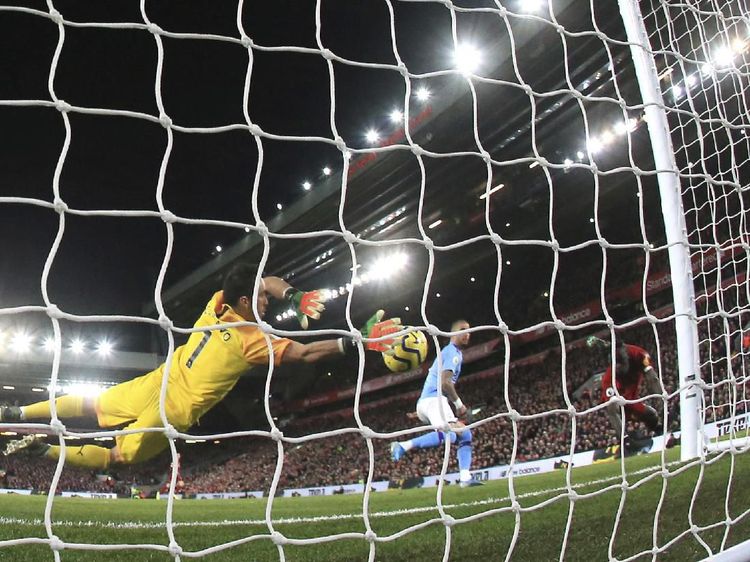 Liverpool Libas Man City dalam Duel Panas di Anfield