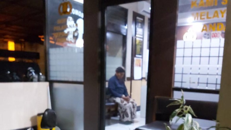 Oknum Abdi Dalem Keraton Yogya yang Cabul ke Mahasiswi Dipecat Oknum Abdi Dalem Keraton Yogya yang Cabul ke Mahasiswi Dipecat