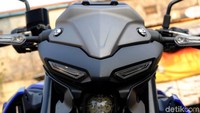 MT-25 warna baru Metallic Dark Grey dan Metallic Blue dipasarkan seharga Rp 55.460.000. Harga tersebut berlaku on the road Jakarta.  Foto: Muhammad Ridho