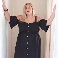 Apa gunanya membenci tubuh Anda karena ketidaksempurnaannya, menjadi wanita yang sehat itu penting bagi saya, ini bukan tentang mengukur pinggang Anda atau mengkhawatirkan apa yang dikatakan oleh timbangan, kata Laura seperti dilansir Daily Star. (Foto: Instagram/@perks_of_being_laura)