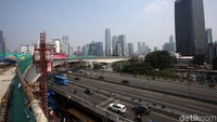 Long Span ini sebagai yang terpanjang di dunia. Sebelumnya, struktur yang sama sudah dibangun di jalan Tol JORR, kawasan Dukuh Atas dan jalan Tol Jagorawi. Long span JORR menggunakan struktur U-Box Girder dan memiliki panjang 90 meter. Struktur itu mengalahkan long span sepanjang 74 meter di Dubai.