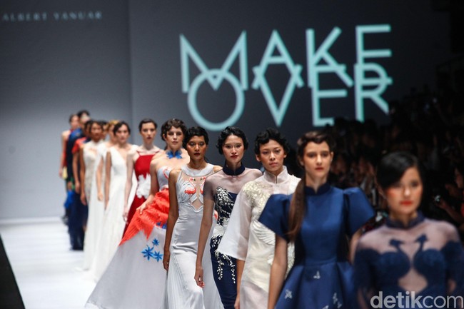 Albert Yanuar merilis koleksi terbarunya dengan mengambil tema Vare Voluceres di Jakarta Fashion Week 2020, Senayan City, Jakarta, Kamis [24/10/2019]. Foto: Rifkianto Nugroho/detikcom