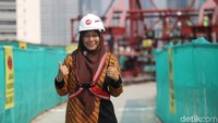 Arvila Delitriana adalah desainer long span terpanjang ini.