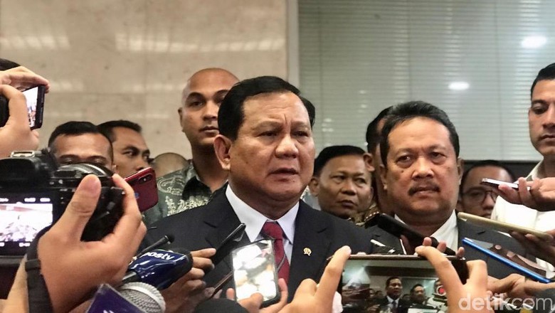 Prabowo Panen Sindiran dalam Rapat Perdana di Senayan Prabowo Panen Sindiran dalam Rapat Perdana di Senayan