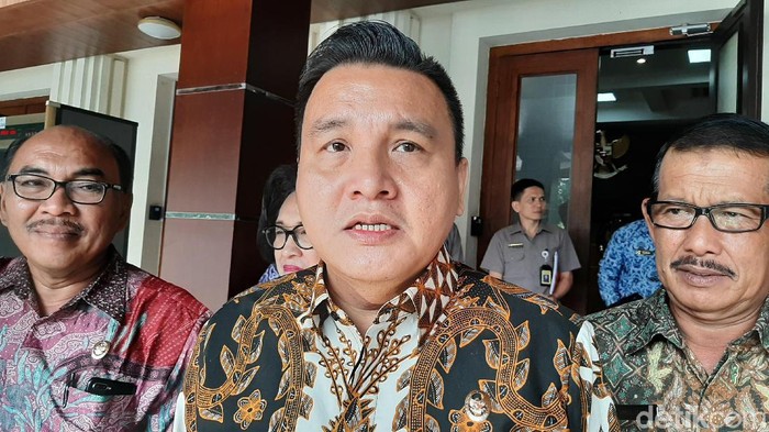 Komisi Kejaksaan kunjungi kantor Menko Polhukam Mahfud Md (Lisye Sri Rahayu/detikcom)