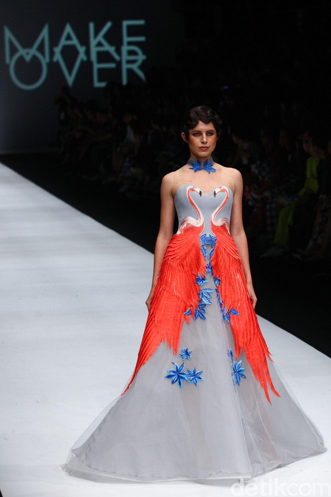 Albert Yanuar merilis koleksi terbarunya dengan mengambil tema Vare Voluceres di Jakarta Fashion Week 2020, Senayan City, Jakarta, Kamis [24/10/2019]. Foto: Rifkianto Nugroho/detikcom