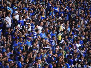 Bobotoh Sudah Penuhi Tribune, Persib pun Bersemangat
