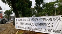 Selama pengerjaan simpang susun tak sebidang tersebut, perlintasan kereta api Lenteng Agung akan ditutup mulai dari 15 November 2019.