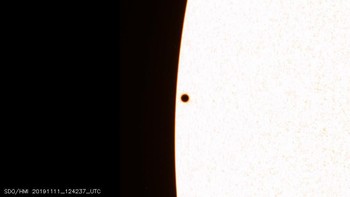 Transit Merkurius jadi peristiwa langka karena hanya terjadi 14 kali selama abad ke-21.  Foto: NASA