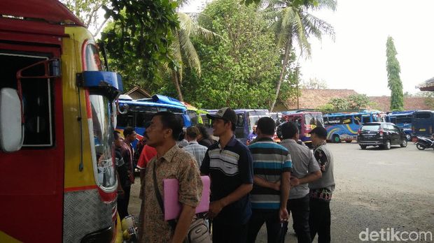 Protes Trayek Trans Jateng, Awak Bus AKDP di Purbalingga Mogok Kerja
