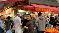 Foto: Instagram @jordionsuTak hanya kulineran, Jordi juga mampir berbelanja ke pasar tradisional saat travelling.