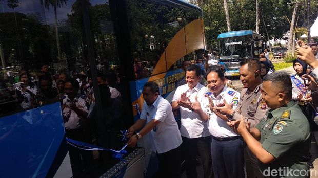 Pemkot Bandung Operasikan TMB Koridor 5 Rute Antapani-Stasiun Hall