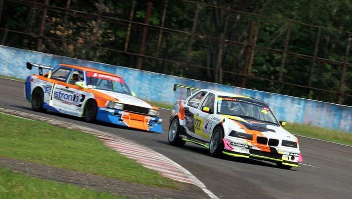 ABM Motorsport ABM Motorsport meraih sembilan trofi juara di ISSOM seri VI, Minggu (12/11/2019)