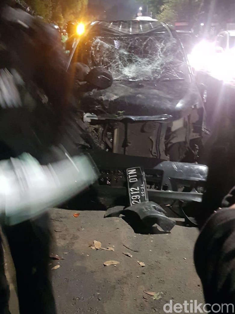 Polisi Masih Selidiki Amuk Massa terhadap Pengemudi Mobil Pasar Minggu Polisi Masih Selidiki Amuk Massa terhadap Pengemudi Mobil Pasar Minggu