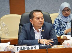 Komisi X DPR Prihatin Siswi Nonmuslim Diminta Berjilbab: Intoleran!