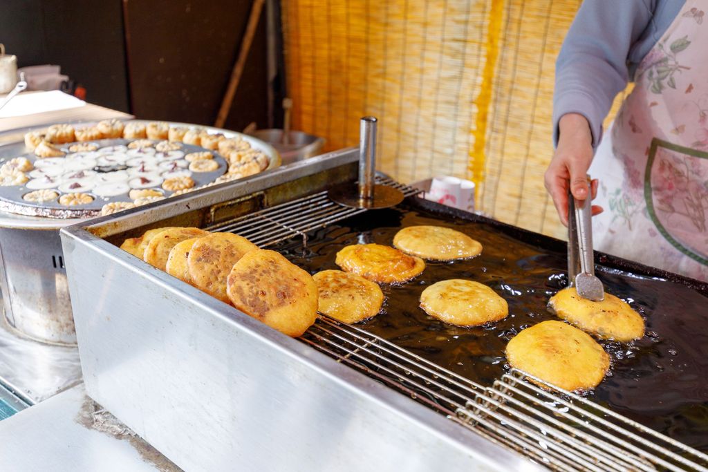 Korean pancake and popular street food of Korea - Hotteok