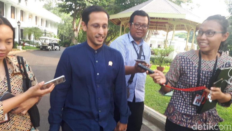 Mendikbud Nadiem Siap Bahas Komponen Cadangan Pertahanan dengan Prabowo Mendikbud Nadiem Siap Bahas Komponen Cadangan Pertahanan dengan Prabowo