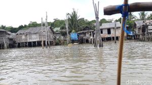 Foto Pulau Tak Bergunung tapi Punya Pemandian Air Panas