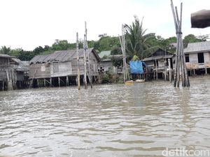 Foto Pulau Tak Bergunung tapi Punya Pemandian Air Panas