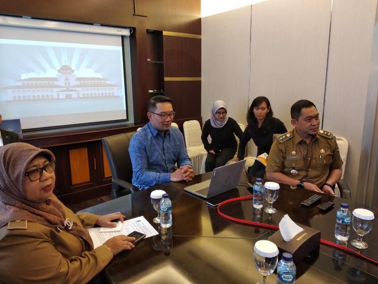 Alasan Ridwan Kamil Berangkatkan Ulama ke Inggris Alasan Ridwan Kamil Berangkatkan Ulama ke Inggris