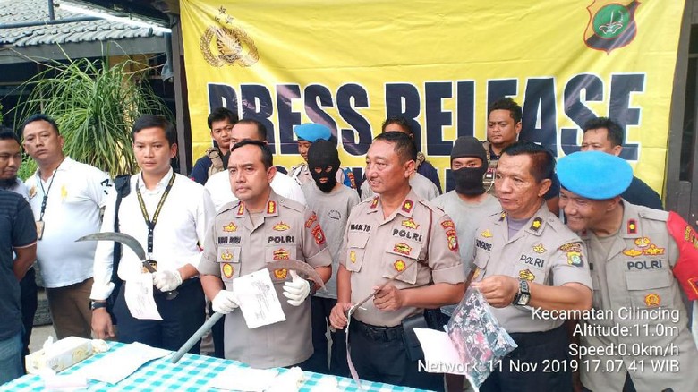 Geng Motor Cilincing Pembacok Sekuriti Berakhir di Polisi Geng Motor Cilincing Pembacok Sekuriti Berakhir di Polisi