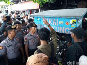 Diwarnai Protes hingga Tapa Pepe, Kios 5 PKL Gondomanan Yogya Dieksekusi
