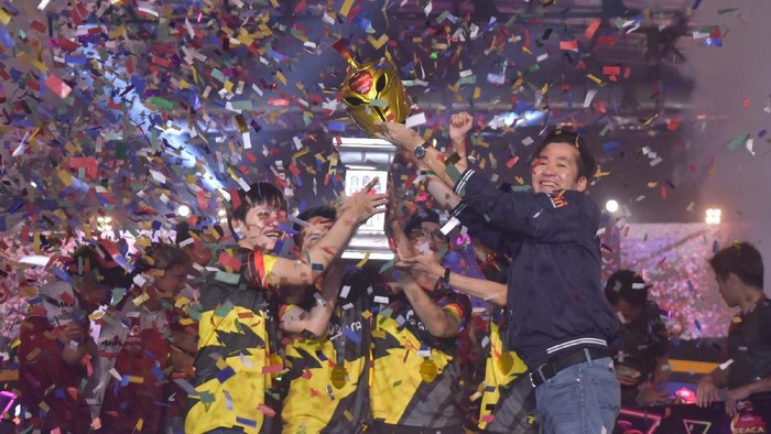 Ilustrasi pemenang eSport (UniPin SEACA 2019) Ilustrasi pemenang eSport (UniPin SEACA 2019)