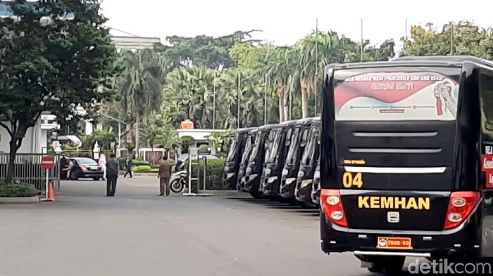 Mobil Dubes Saudi memasuki kantor Kemenhan