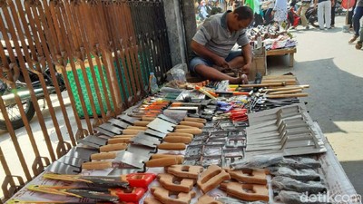 Perajin Pacul Cs Tak Gentar Serbuan Produk China