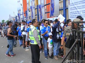 Persib Menjamu Arema FC, Bobotoh Haus Kemenangan