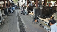 Pasar Gawok memang terletak di kawasan lumbung padi nasional di perbatasan Solo-Sukoharjo-Klaten.
