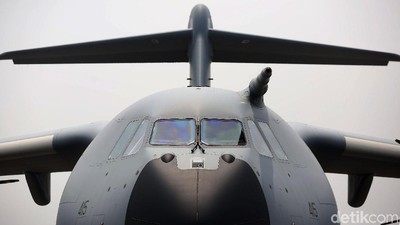 Melihat Lebih Dekat Pesawat Angkut AU Inggris A400M